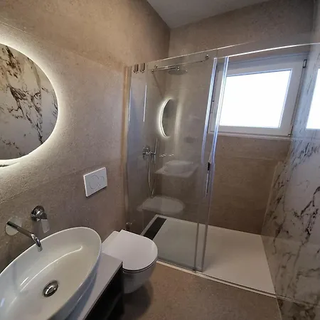 In With Jacuzzi Vakantiehuis