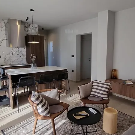 Vakantiehuis In With Jacuzzi Rovinj