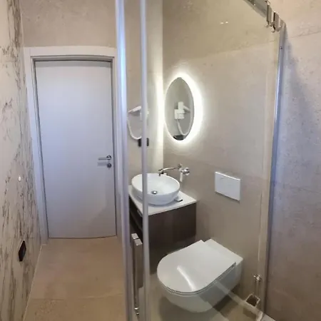 In With Jacuzzi Rovinj