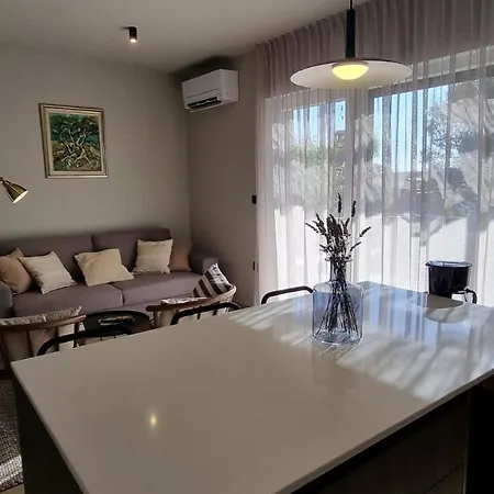 In With Jacuzzi Vakantiehuis
